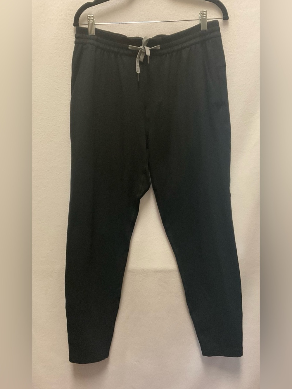 Lululemon Men's Black Drawstring Jogger Pants